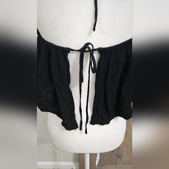 TOBI Veld Crepe Halter Tie Backless Flowy Boho Top In Black. Size Medium - Picture 9 of 12
